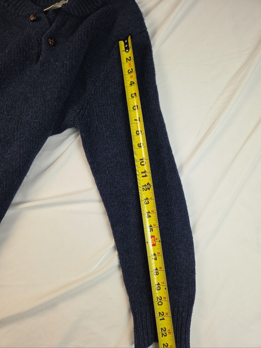 L.L. Bean VTG Classic Rag Wool Henley Navy Button Neck Sweater Men's M-Reg - Picture 10 of 10